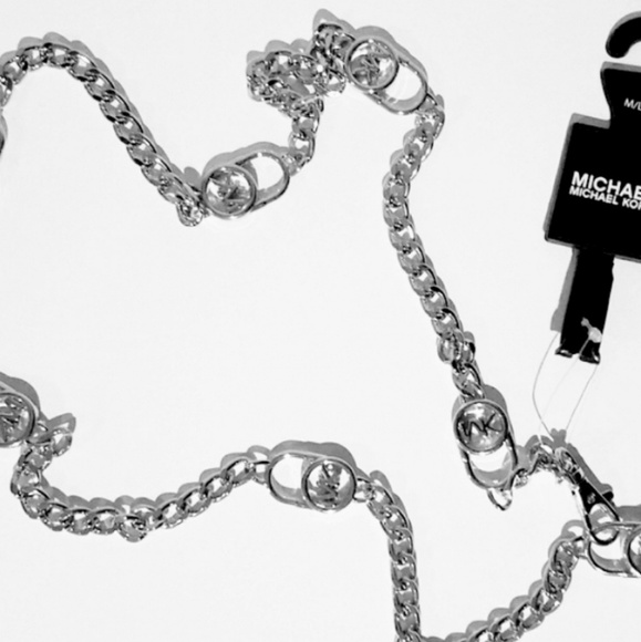 Michael Kors | Hamilton Lock Chain Belt - Picture 3 of 4